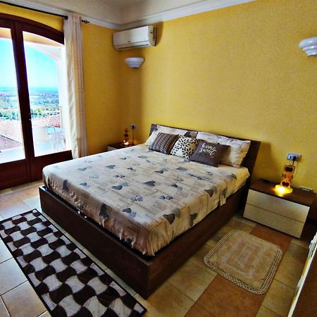 Sun Lovers Home Is Molas Pula Exterior photo